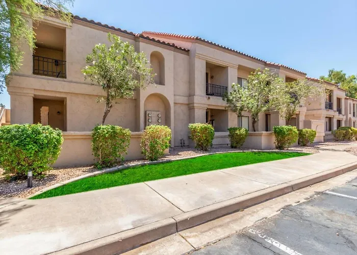 2 Bedroom 2 Bathroom With Pickleball *