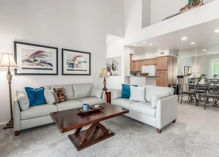 Apartment 2 Bedroom 2 Bathroom With Pickleball *